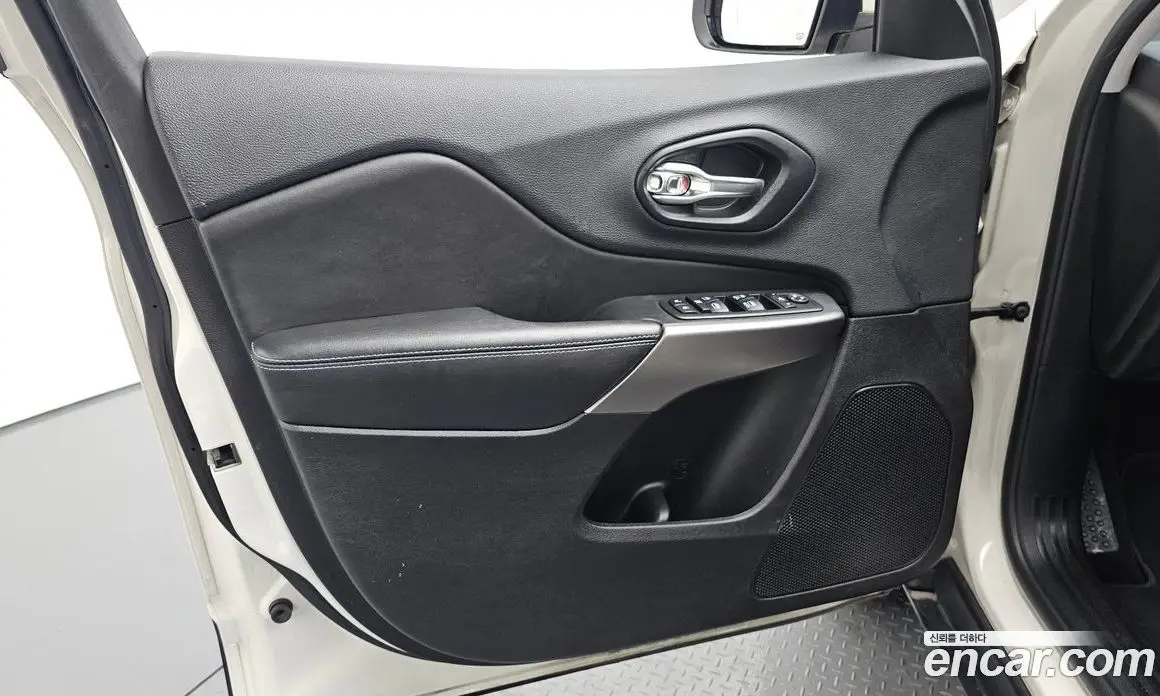 Jeep Cherokee 2018 2.4 автомат (гидро), фото 14 Jeep Cherokee 2018 2.4 автомат (гидро), фото 14