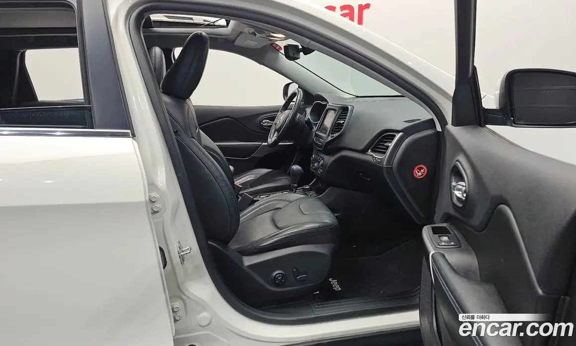 Jeep Cherokee 2018 2.4 автомат (гидро), фото 16 Jeep Cherokee 2018 2.4 автомат (гидро), фото 16