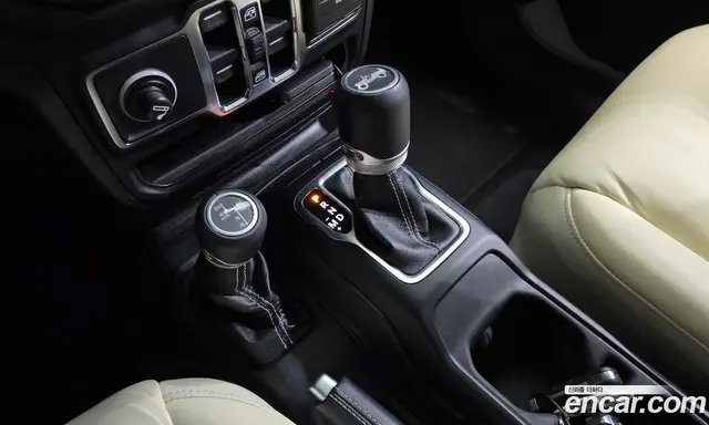 Jeep Wrangler 2019 2.0 автомат (гидро), миниатюра 12