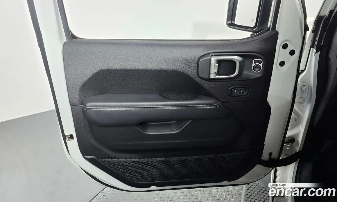 Jeep Wrangler 2019 2.0 автомат (гидро), фото 14 Jeep Wrangler 2019 2.0 автомат (гидро), фото 14