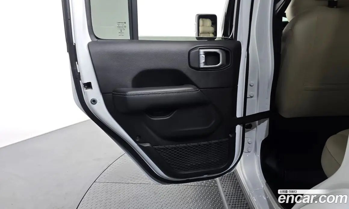 Jeep Wrangler 2019 2.0 автомат (гидро), фото 15 Jeep Wrangler 2019 2.0 автомат (гидро), фото 15