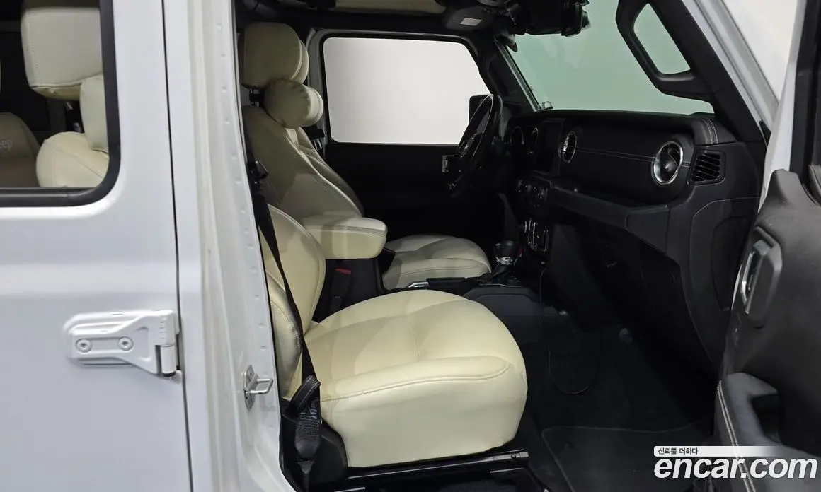 Jeep Wrangler 2019 2.0 автомат (гидро), фото 16 Jeep Wrangler 2019 2.0 автомат (гидро), фото 16