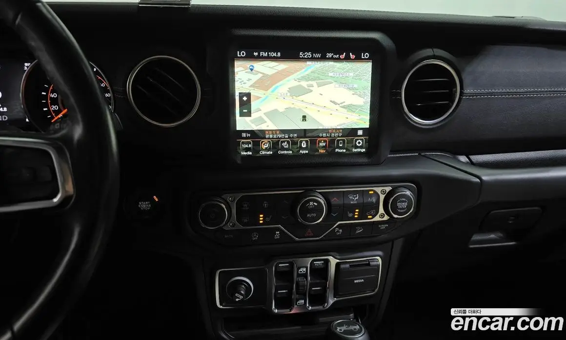 Jeep Wrangler 2019 2.0 автомат (гидро), фото 18 Jeep Wrangler 2019 2.0 автомат (гидро), фото 18