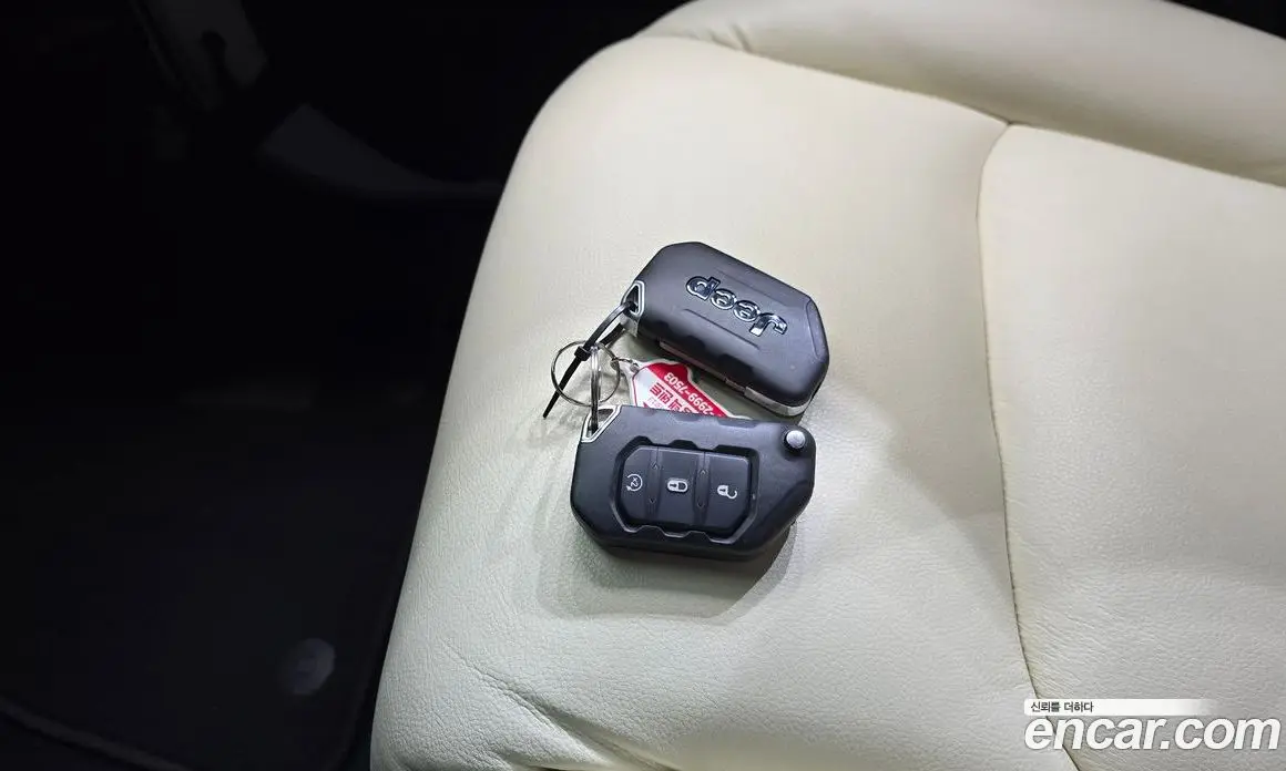 Jeep Wrangler 2019 2.0 автомат (гидро), фото 21 Jeep Wrangler 2019 2.0 автомат (гидро), фото 21