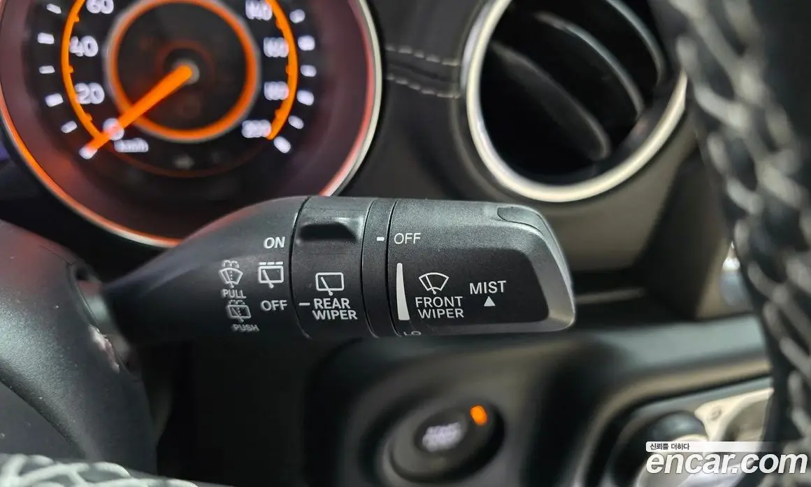 Jeep Wrangler 2019 2.0 автомат (гидро), фото 27 Jeep Wrangler 2019 2.0 автомат (гидро), фото 27