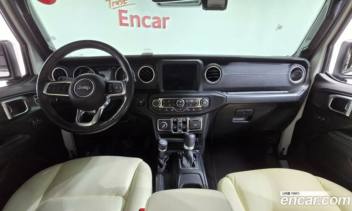 Jeep Wrangler 2019 2.0 автомат (гидро), фото 10 Jeep Wrangler 2019 2.0 автомат (гидро), фото 10
