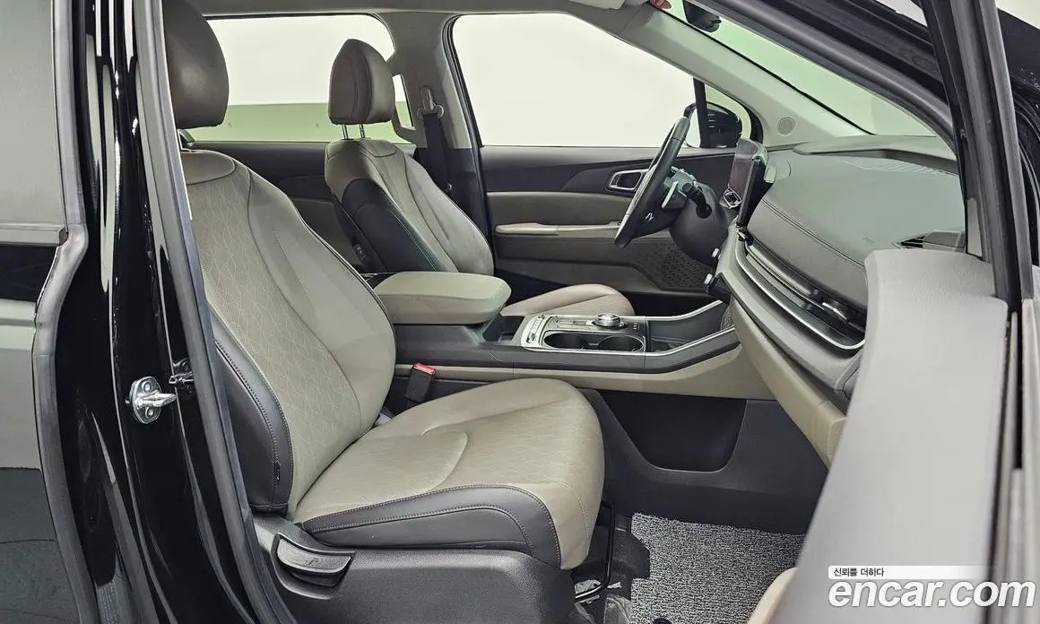 Kia Carnival 2024 2.2 автомат (гидро), фото 16 Kia Carnival 2024 2.2 автомат (гидро), фото 16