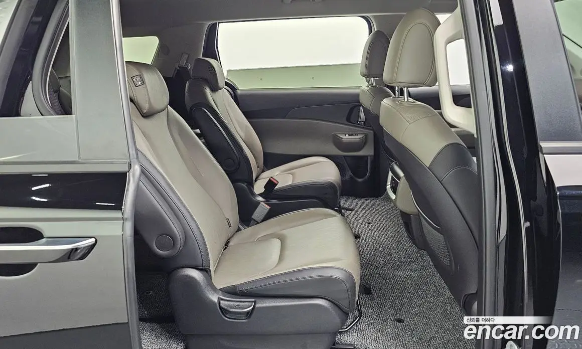 Kia Carnival 2024 2.2 автомат (гидро), фото 17 Kia Carnival 2024 2.2 автомат (гидро), фото 17