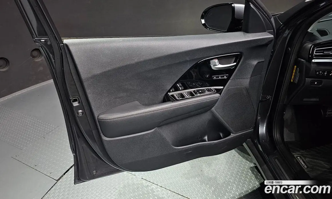 Kia Niro 2021 1.6 автомат (гидро), фото 14 Kia Niro 2021 1.6 автомат (гидро), фото 14