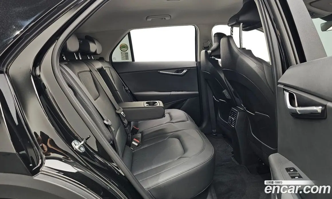 Kia Niro 2023 0.2 автомат (гидро), фото 17 Kia Niro 2023 0.2 автомат (гидро), фото 17