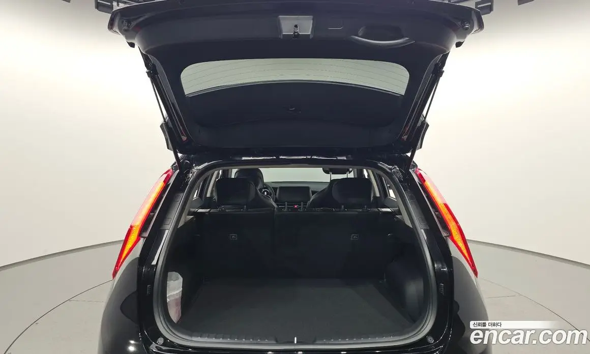Kia Niro 2023 0.2 автомат (гидро), фото 31 Kia Niro 2023 0.2 автомат (гидро), фото 31