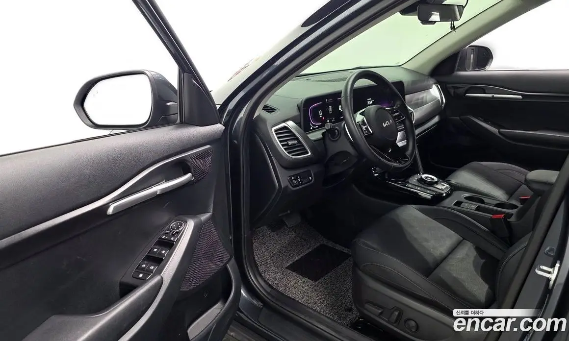 Kia Seltos 2025 2.0 автомат (гидро), фото 13 Kia Seltos 2025 2.0 автомат (гидро), фото 13