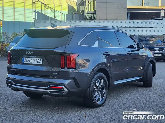 Kia Sorento 2023 1.6 автомат (гидро), миниатюра 2