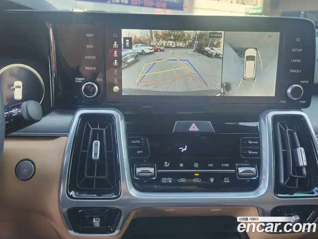 Kia Sorento 2023 1.6 автомат (гидро), миниатюра 9
