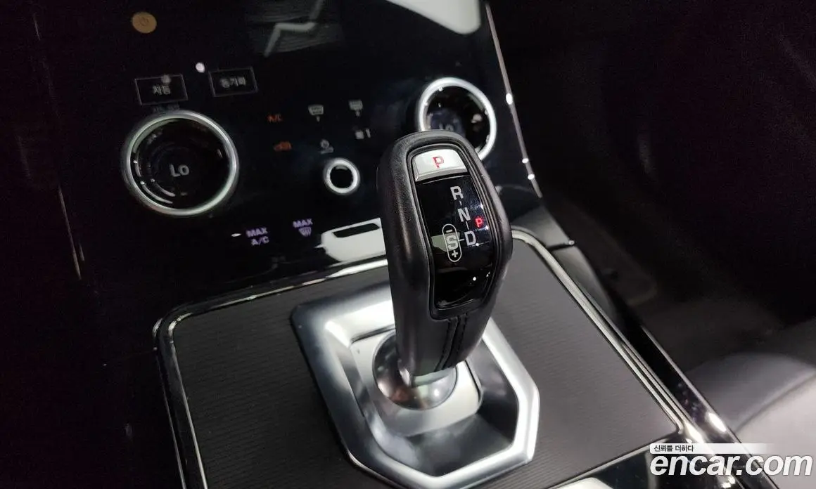 Land Rover Range Rover Evoque 2022 2.0 автомат (гидро), фото 12