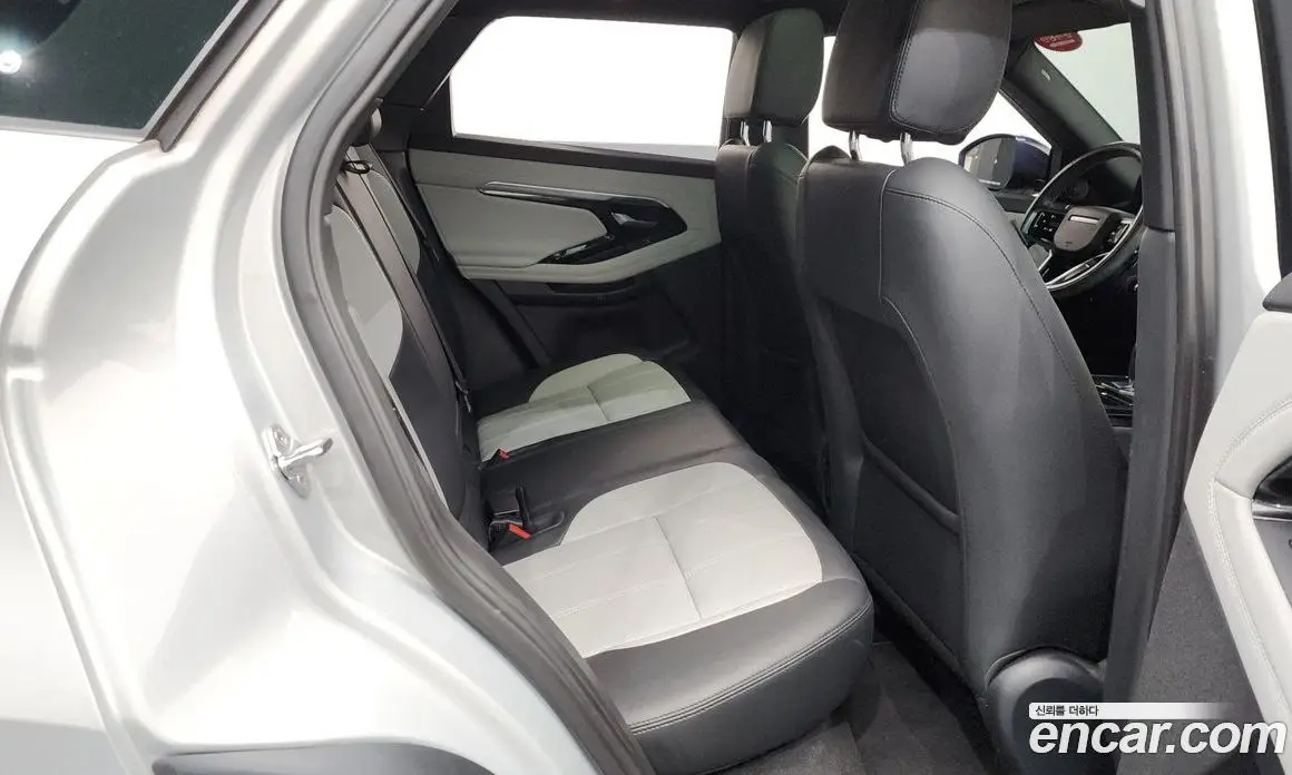Land Rover Range Rover Evoque 2022 2.0 автомат (гидро), фото 17