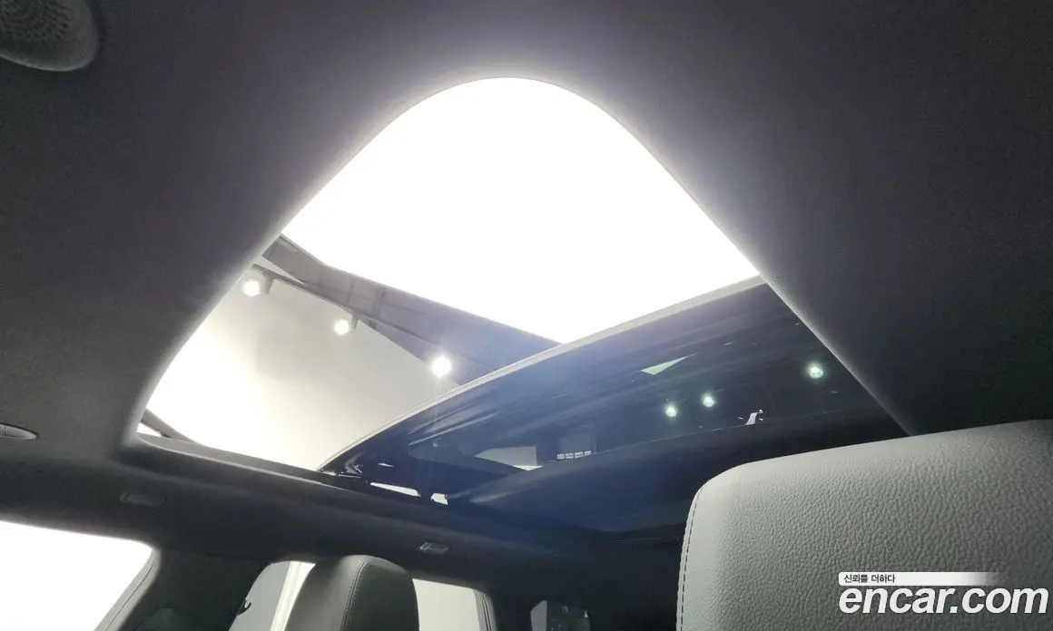 Land Rover Range Rover Evoque 2022 2.0 автомат (гидро), фото 23