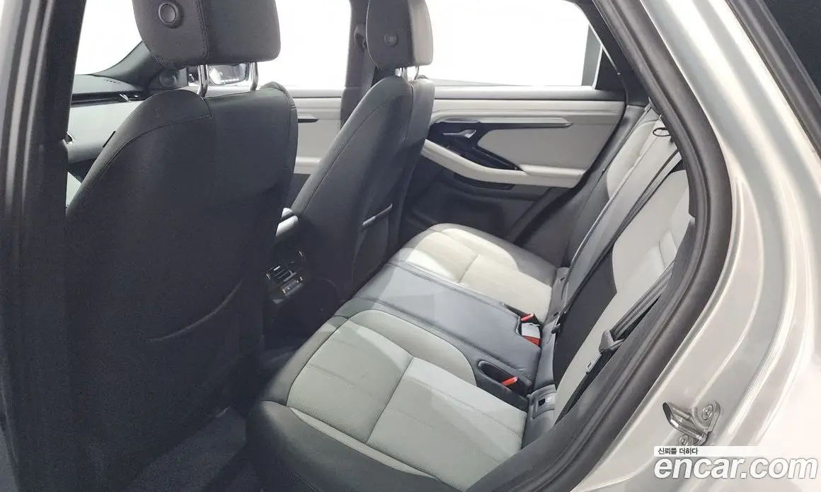 Land Rover Range Rover Evoque 2022 2.0 автомат (гидро), фото 28