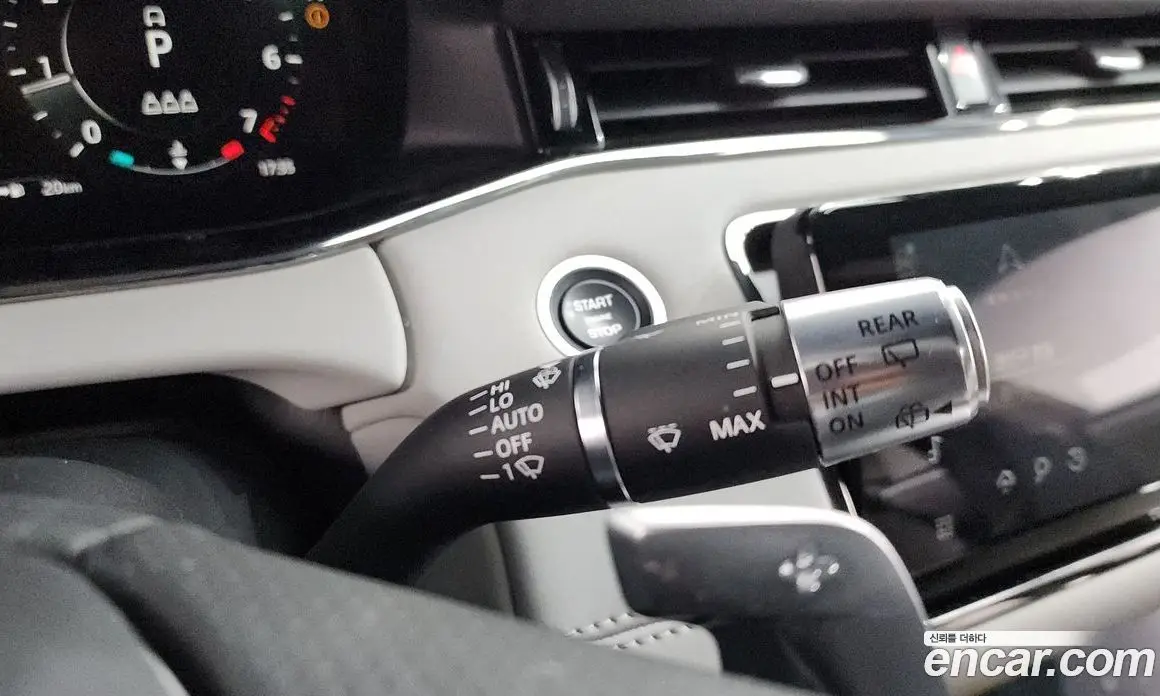 Land Rover Range Rover Evoque 2022 2.0 автомат (гидро), фото 30