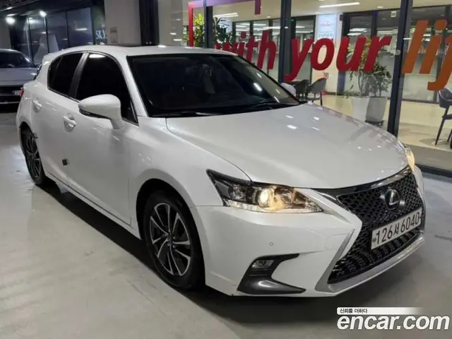Lexus CT200h 2018 1.8 автомат (гидро), миниатюра 2 Lexus CT200h 2018 1.8 автомат (гидро), миниатюра 2