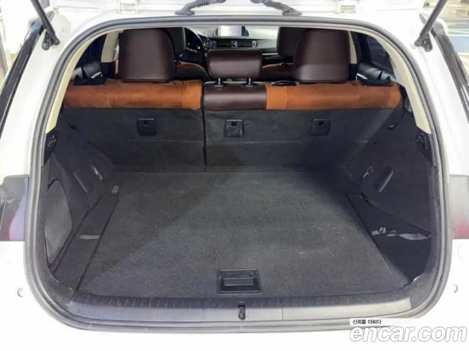 Lexus CT200h 2018 1.8 автомат (гидро), фото 18 Lexus CT200h 2018 1.8 автомат (гидро), фото 18