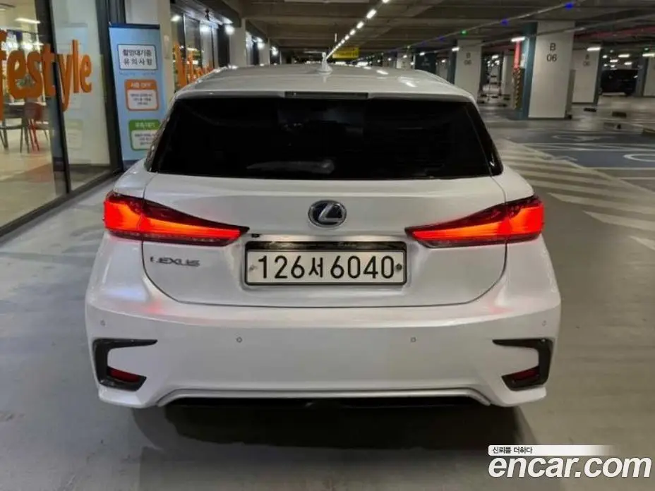 Lexus CT200h 2018 1.8 автомат (гидро), фото 5 Lexus CT200h 2018 1.8 автомат (гидро), фото 5