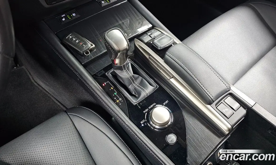 Lexus GS 2018 2.0 автомат (гидро), фото 12 Lexus GS 2018 2.0 автомат (гидро), фото 12