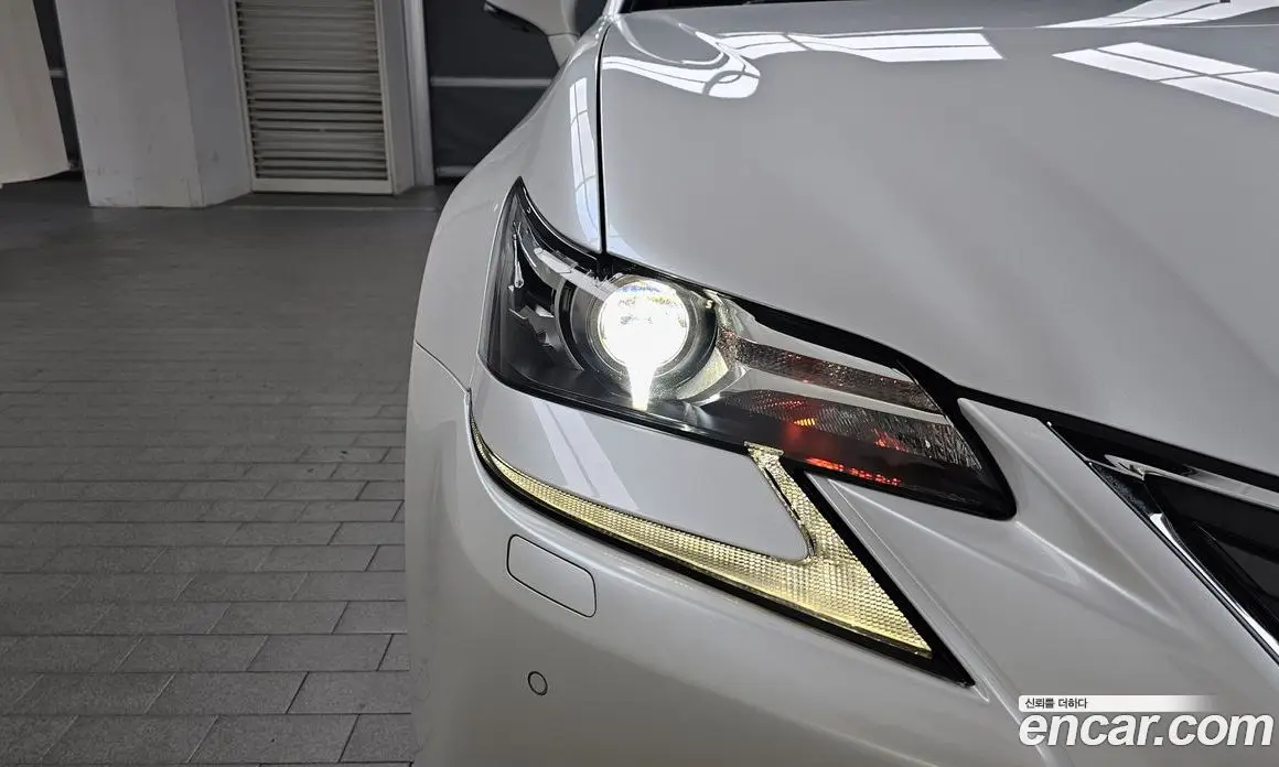 Lexus GS 2018 2.0 автомат (гидро), фото 8 Lexus GS 2018 2.0 автомат (гидро), фото 8