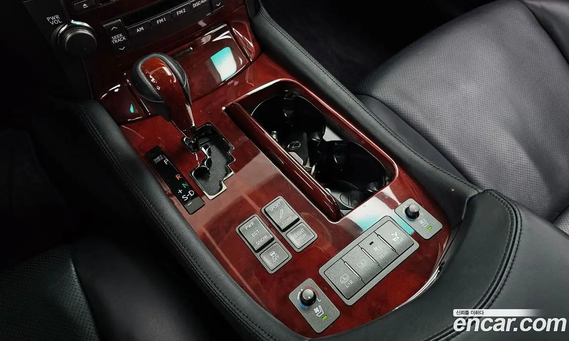 Lexus LS 2009 4.6 автомат (гидро), фото 9 Lexus LS 2009 4.6 автомат (гидро), фото 9