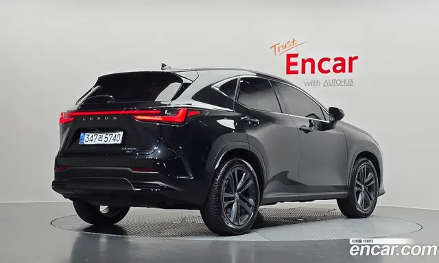 Lexus NX 2023 2.5 автомат (гидро), миниатюра 1