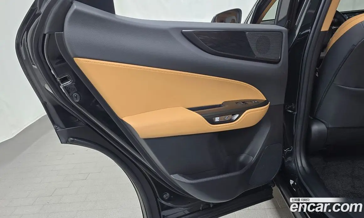 Lexus NX 2023 2.5 автомат (гидро), фото 14