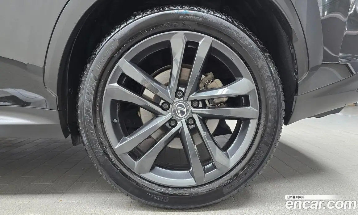 Lexus NX 2023 2.5 автомат (гидро), фото 6