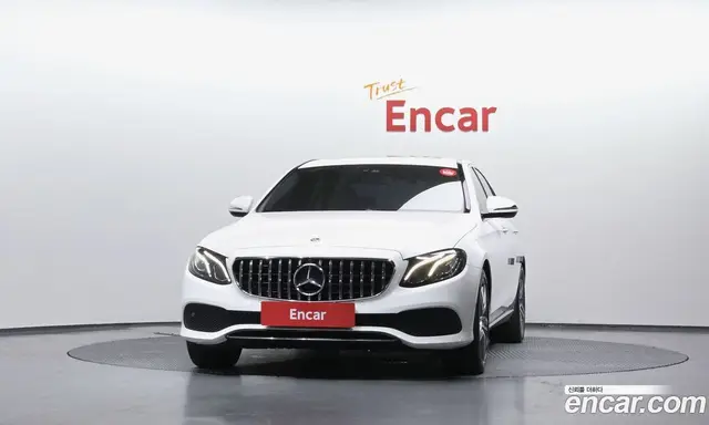Mercedes-Benz E-Class 2018 2.0 автомат (гидро), миниатюра 3 Mercedes-Benz E-Class 2018 2.0 автомат (гидро), миниатюра 3