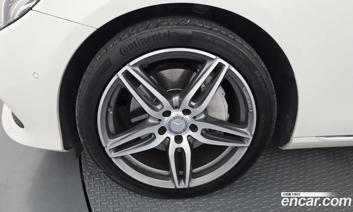 Mercedes-Benz E-Class 2018 2.0 автомат (гидро), фото 5 Mercedes-Benz E-Class 2018 2.0 автомат (гидро), фото 5