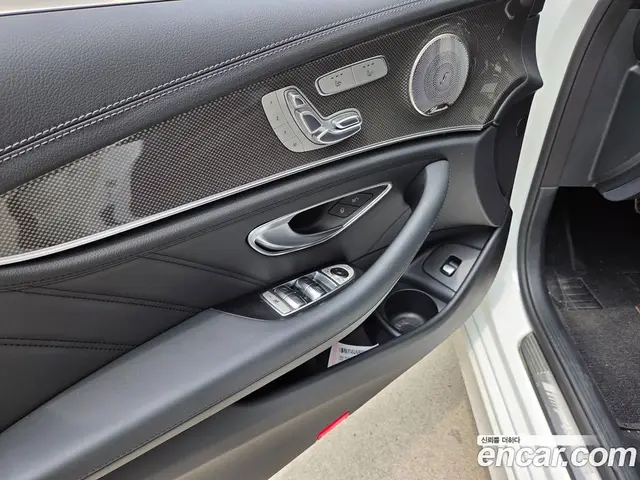 Mercedes-Benz E-Class 2022 3.0 автомат (гидро), миниатюра 3 Mercedes-Benz E-Class 2022 3.0 автомат (гидро), миниатюра 3