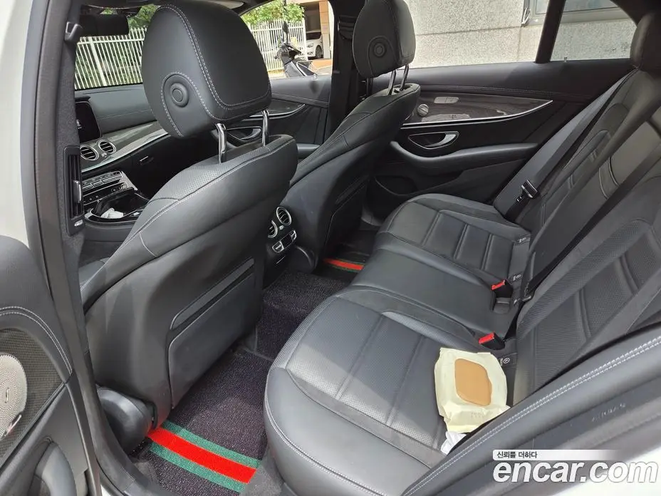 Mercedes-Benz E-Class 2022 3.0 автомат (гидро), фото 5 Mercedes-Benz E-Class 2022 3.0 автомат (гидро), фото 5