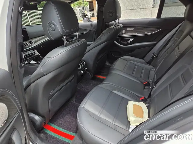 Mercedes-Benz E-Class 2022 3.0 автомат (гидро), миниатюра 5 Mercedes-Benz E-Class 2022 3.0 автомат (гидро), миниатюра 5