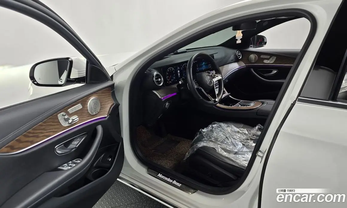 Mercedes-Benz E-Class 2023 1.9 автомат (гидро), фото 13