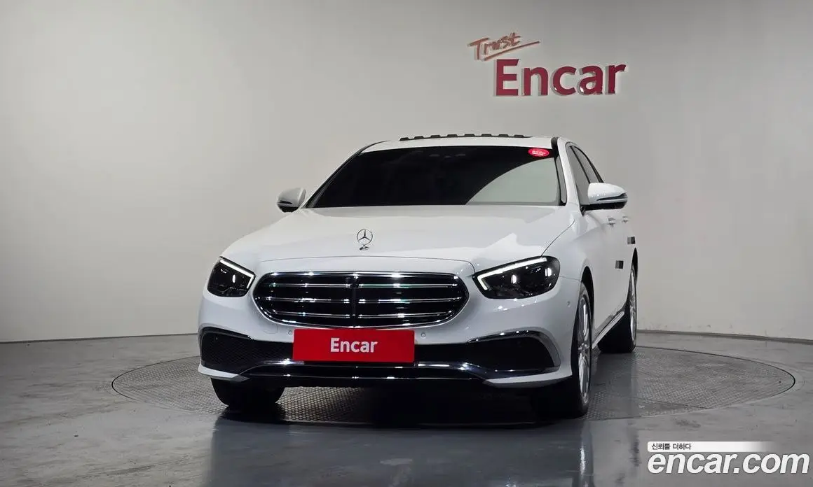 Mercedes-Benz E-Class 2023 1.9 автомат (гидро), фото 3