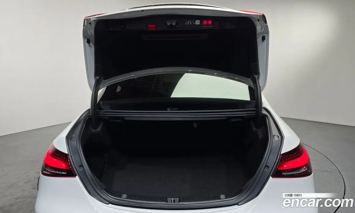 Mercedes-Benz E-Class 2023 1.9 автомат (гидро), фото 25