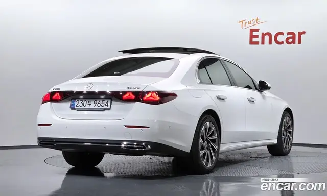 Mercedes-Benz E-Class 2024 2.0 автомат (гидро), миниатюра 2 Mercedes-Benz E-Class 2024 2.0 автомат (гидро), миниатюра 2