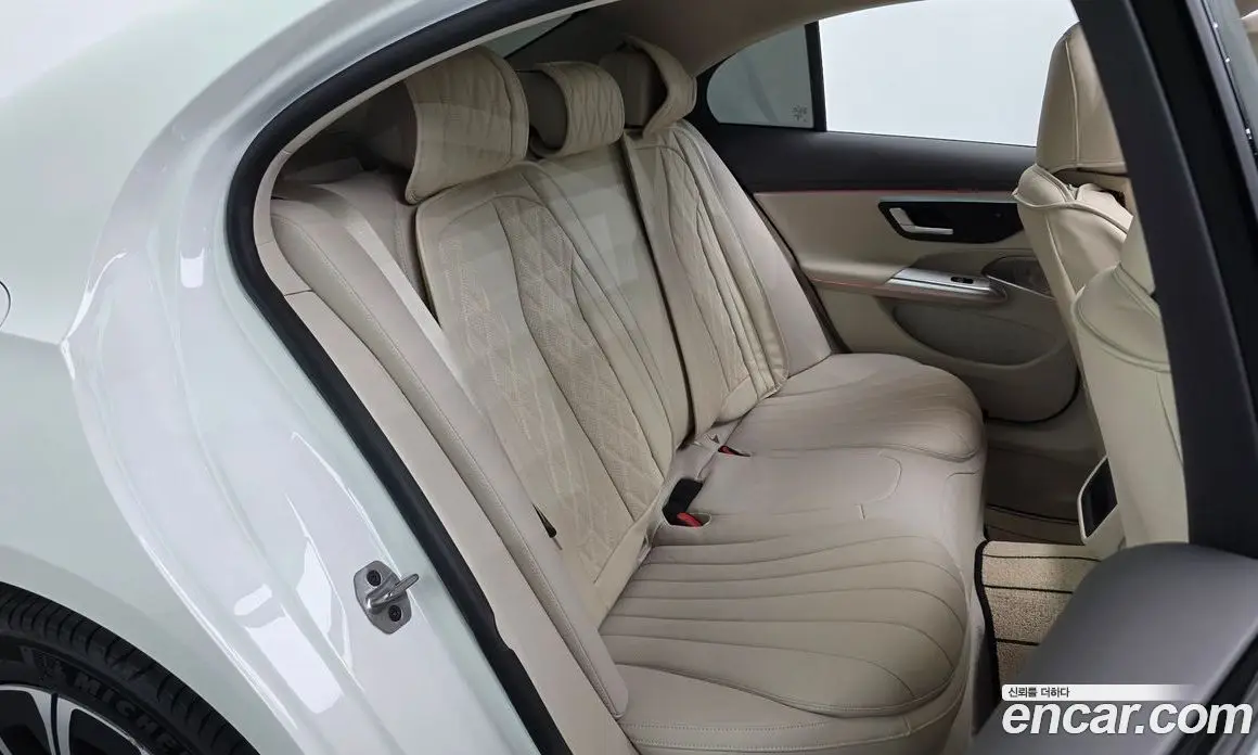 Mercedes-Benz E-Class 2024 2.0 автомат (гидро), фото 17 Mercedes-Benz E-Class 2024 2.0 автомат (гидро), фото 17