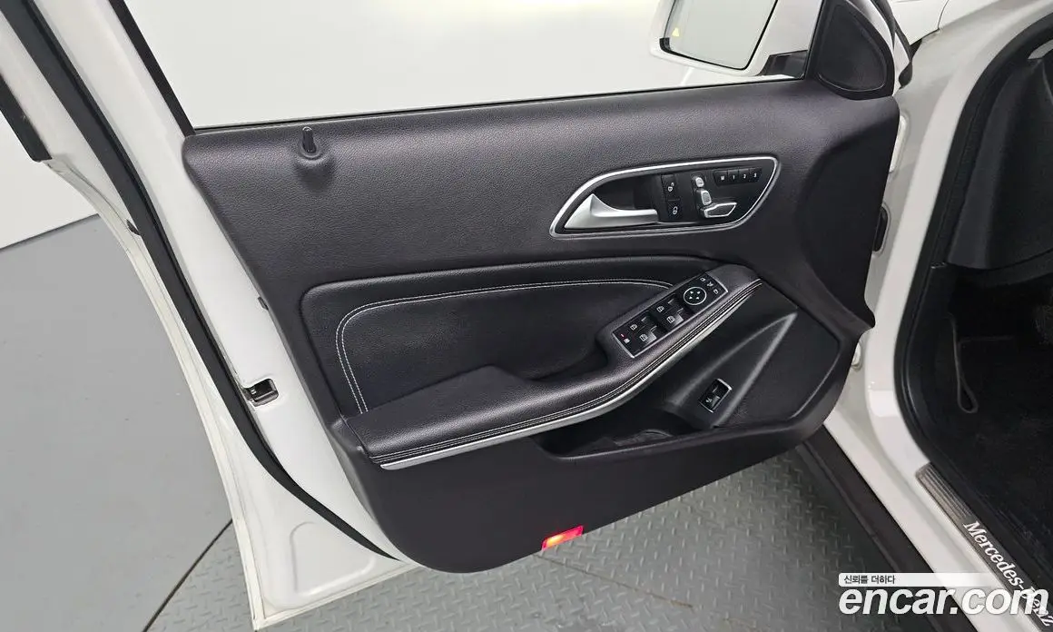 Mercedes-Benz GLA-Class 2019 2.0 автомат (гидро), фото 14