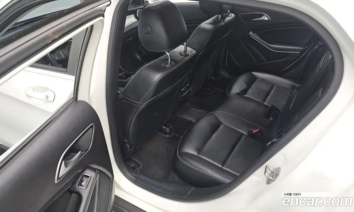 Mercedes-Benz GLA-Class 2019 2.0 автомат (гидро), фото 17
