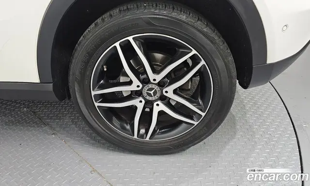 Mercedes-Benz GLA-Class 2019 2.0 автомат (гидро), миниатюра 7