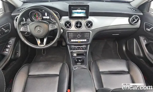 Mercedes-Benz GLA-Class 2019 2.0 автомат (гидро), миниатюра 10