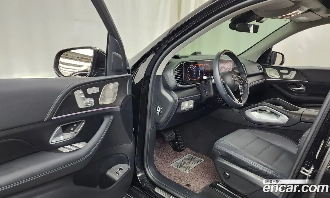 Mercedes-Benz GLE-Class 2024 3.0 автомат (гидро), фото 13 Mercedes-Benz GLE-Class 2024 3.0 автомат (гидро), фото 13