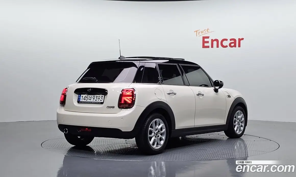 Mini Cooper 2021 1.5 автомат (гидро), фото 2 Mini Cooper 2021 1.5 автомат (гидро), фото 2