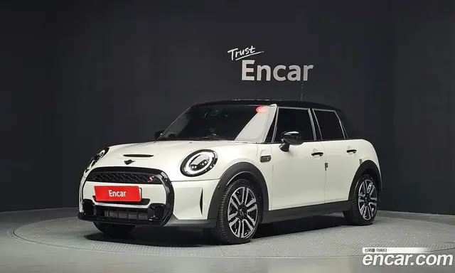 Mini Cooper 2024 2.0 автомат (гидро), миниатюра 1