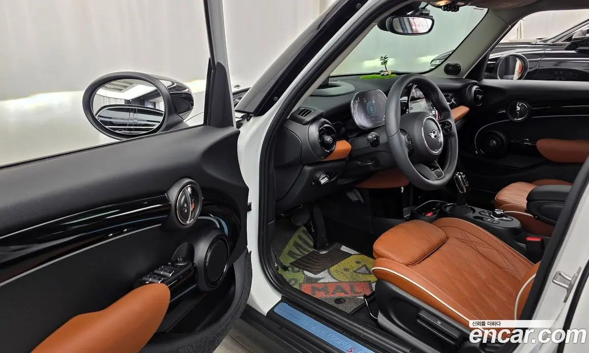 Mini Cooper 2024 2.0 автомат (гидро), фото 13